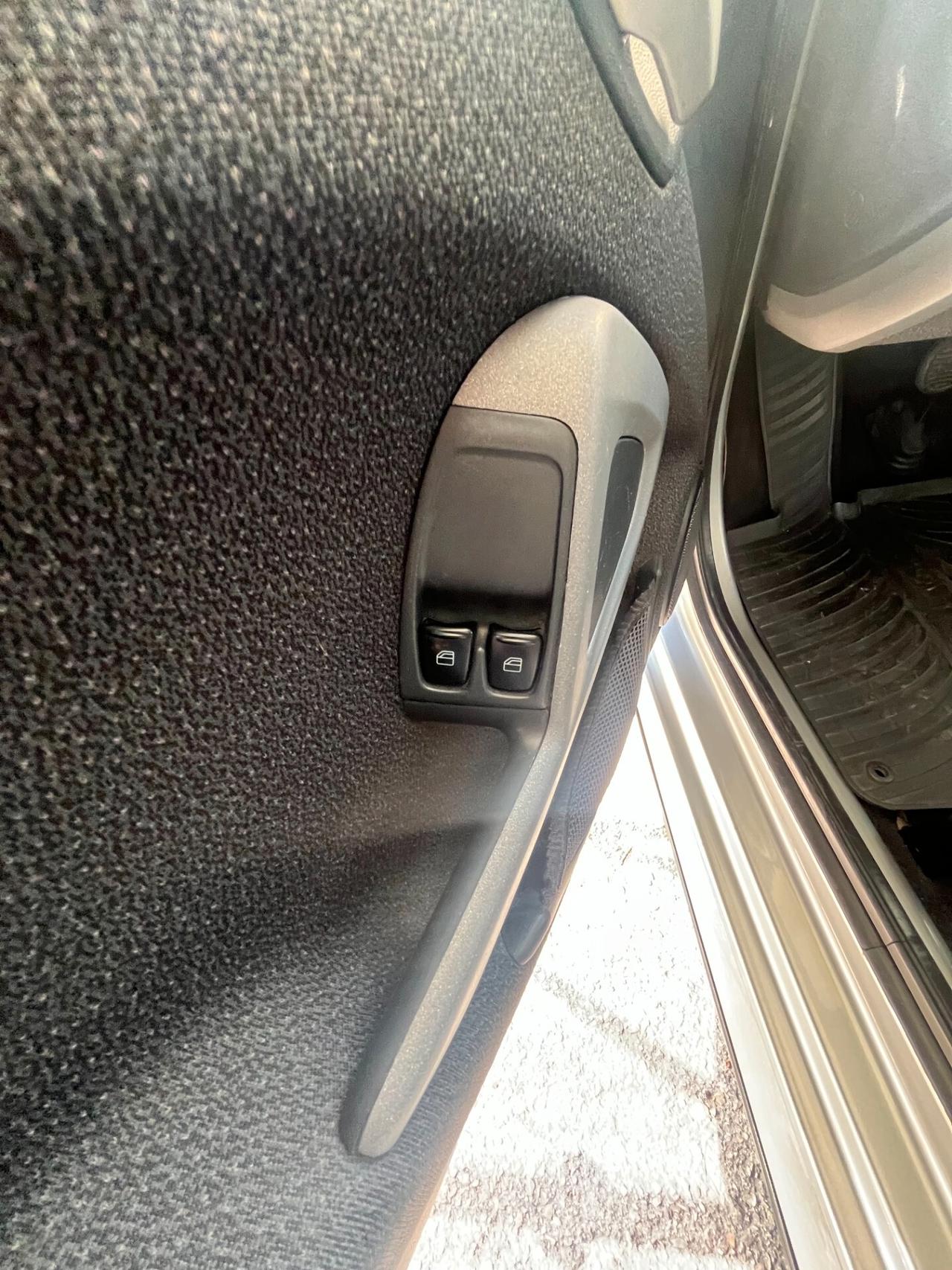 SMART PASSION FORTWO DIESEL 800 45CV TETTO PANORAMICO CAMBIO AUTOMATICO / SEQUENZIALE OK NEOPATENTATI