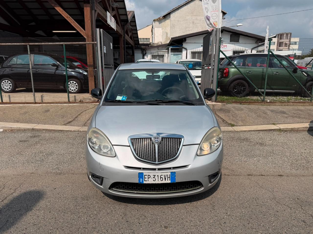 Lancia Ypsilon 1.3 MJT 75 CV Platinum