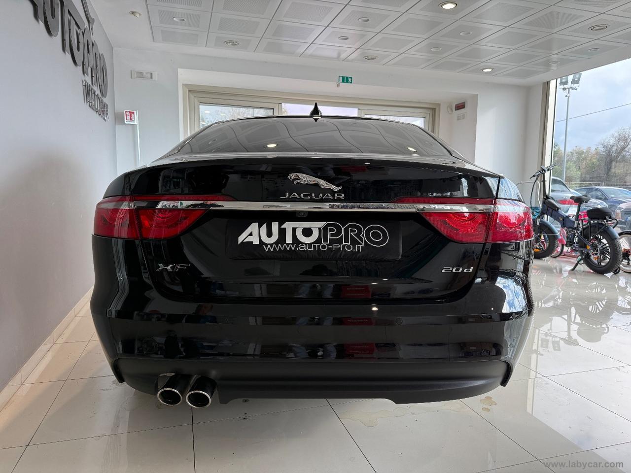 JAGUAR XF 2.0 D 180 CV aut. Pure