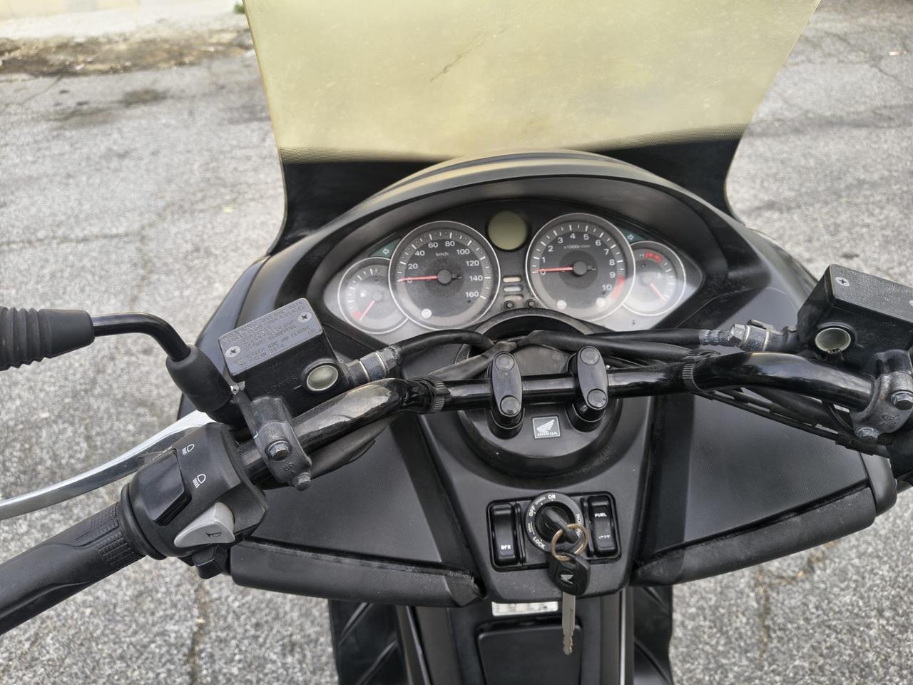 Honda Forza 300