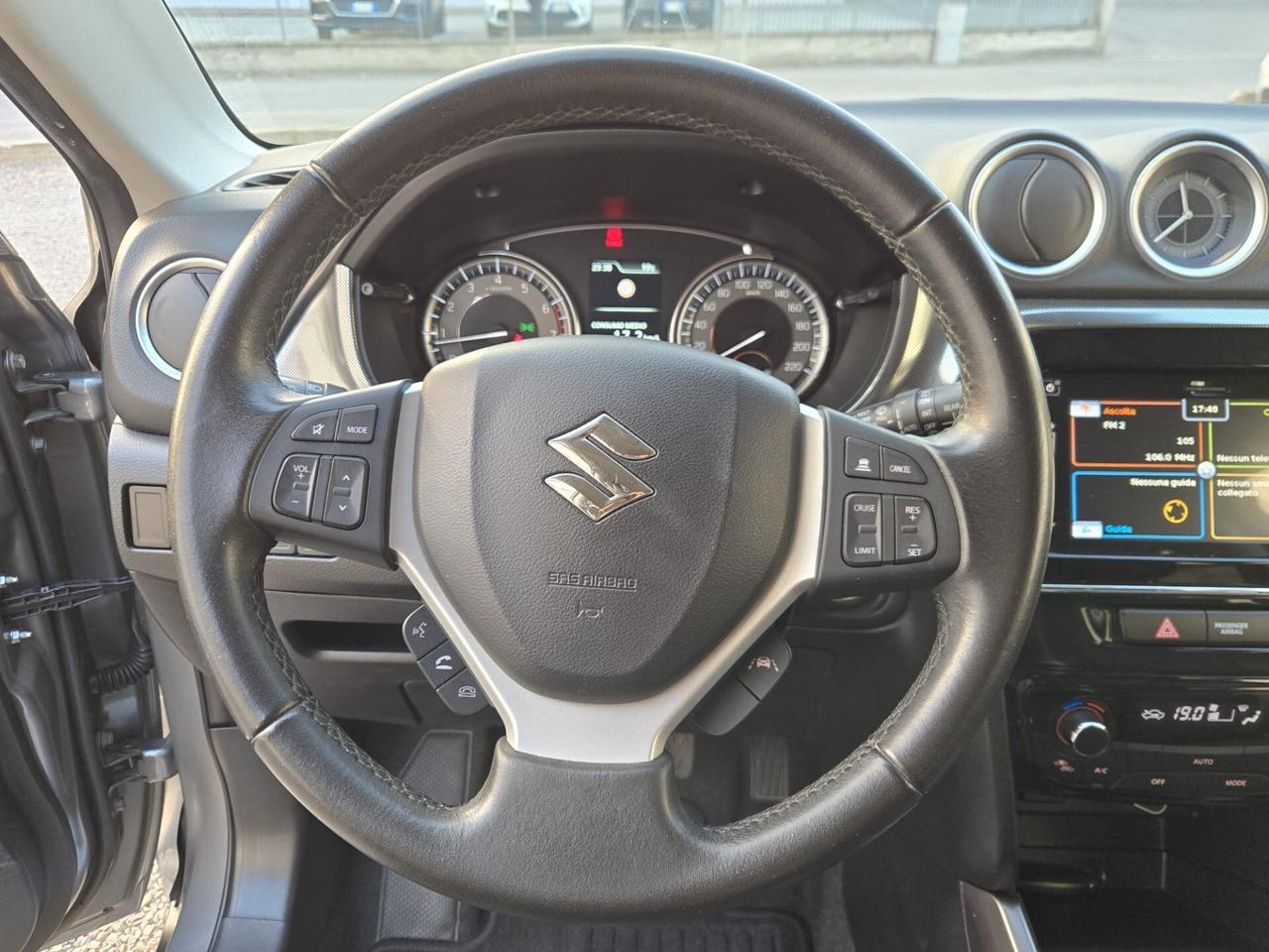 Suzuki Vitara 1.4 Hybrid Top