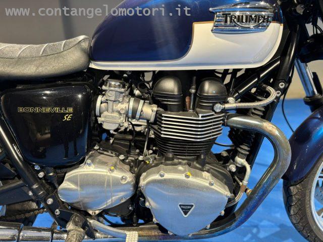 TRIUMPH Bonneville TRIUMPH BONNEVILLE SE