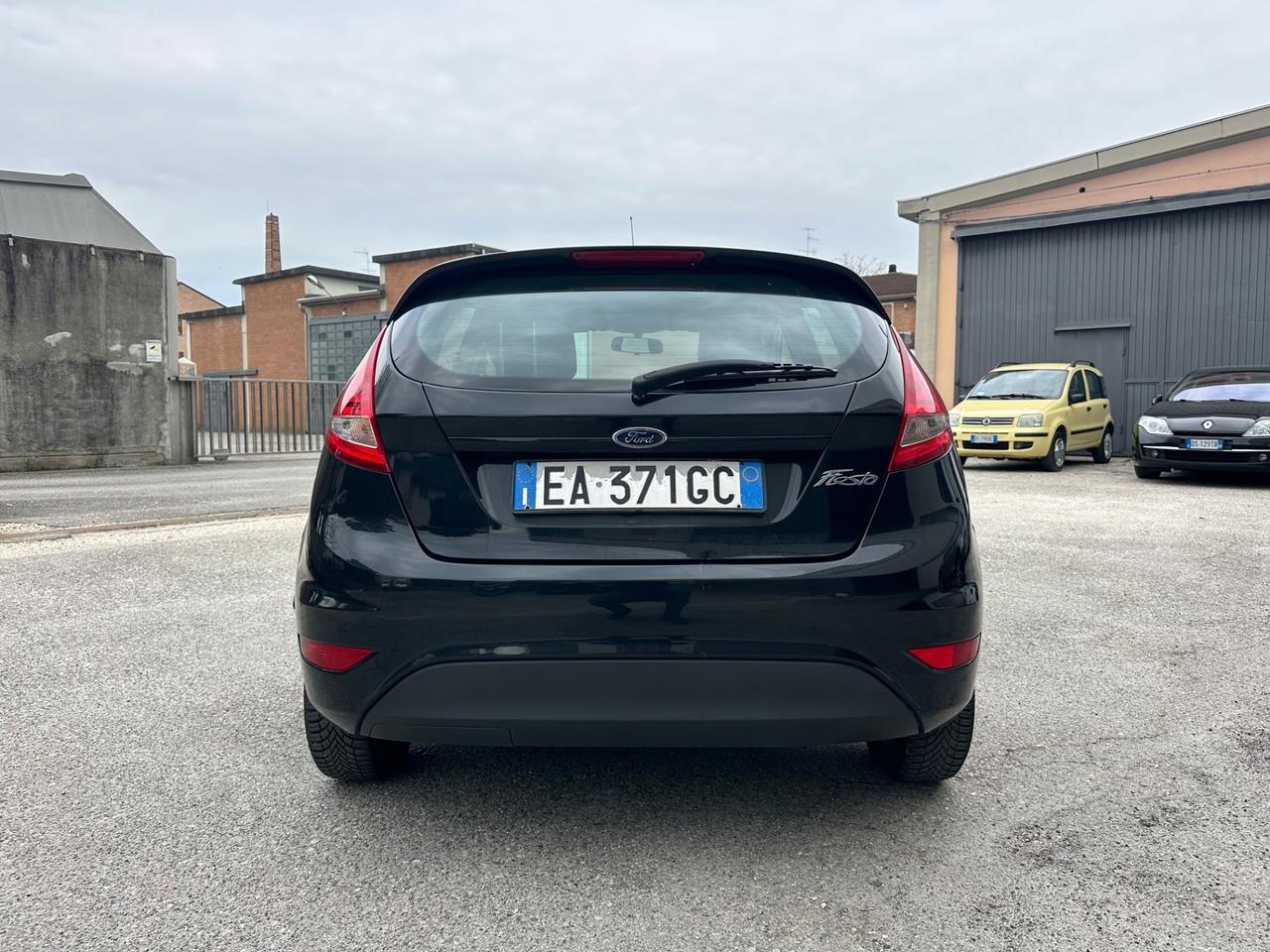 Ford Fiesta 1.4 5 porte Bz.- GPL OK NEOPATENTATI