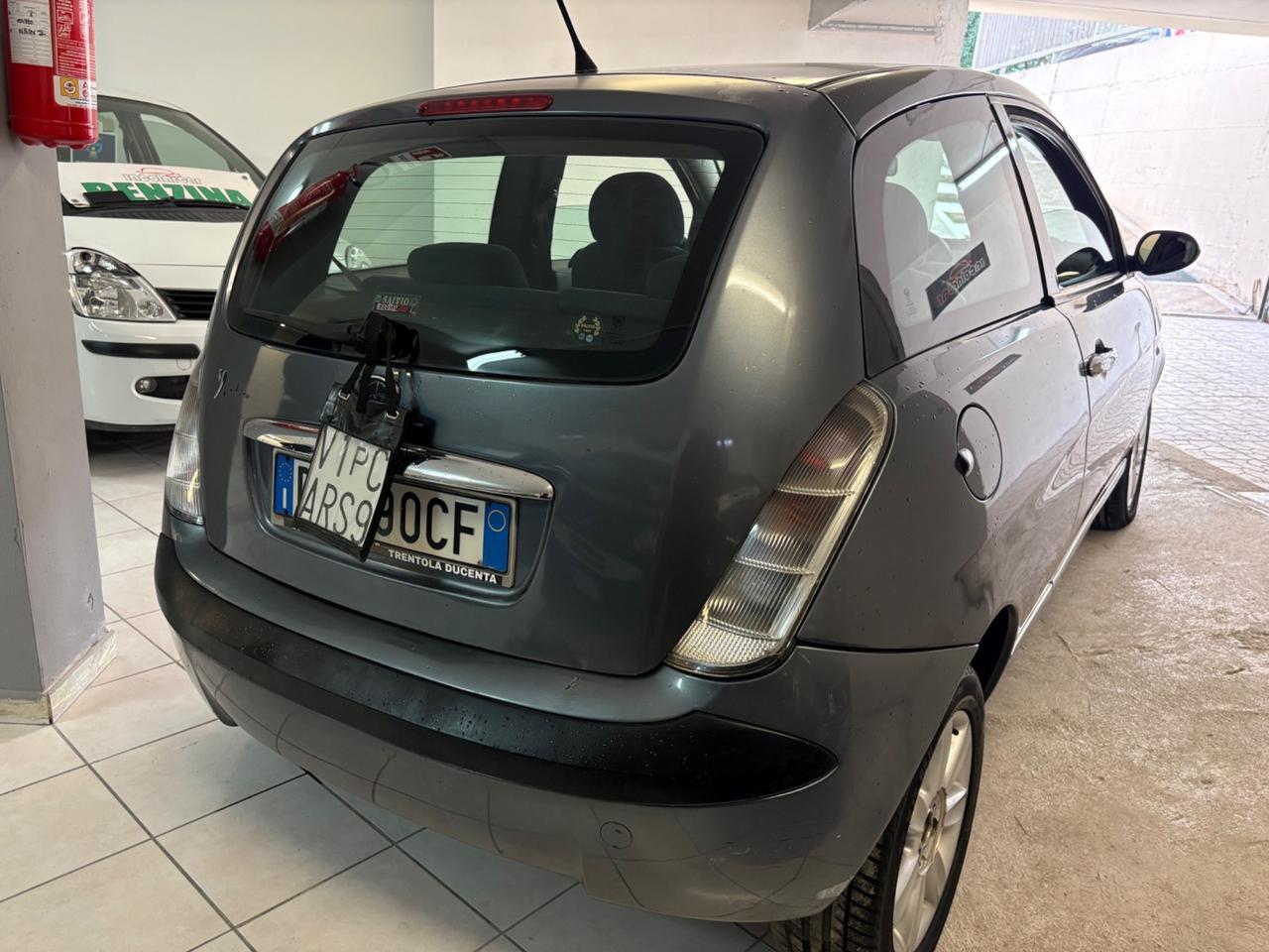 Lancia Ypsilon 1.3 MJT 75 CV Platino