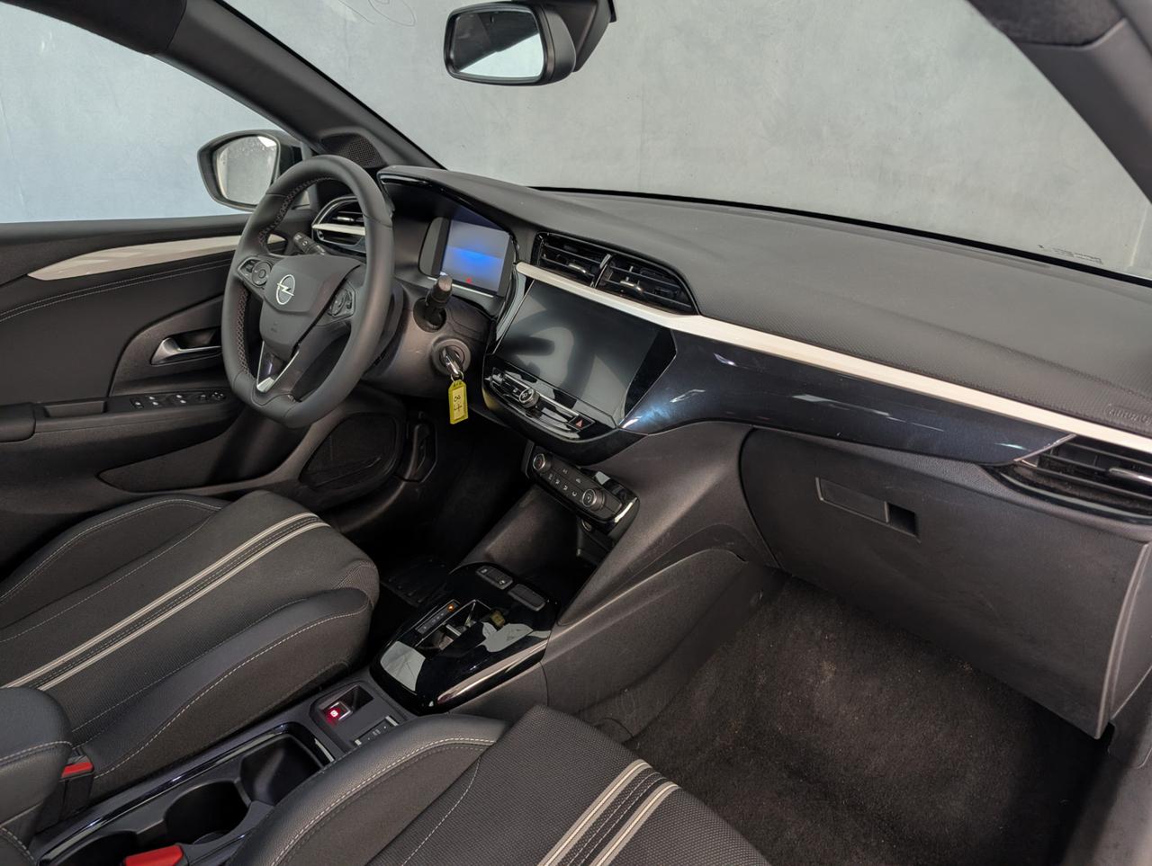 Opel corsa vi 1.2 100cv AT8 GS