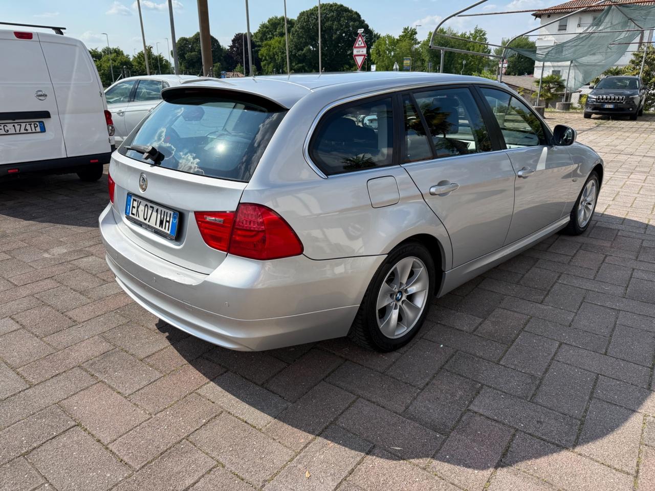 Bmw 318 318d 2.0 143CV cat Touring Attiva
