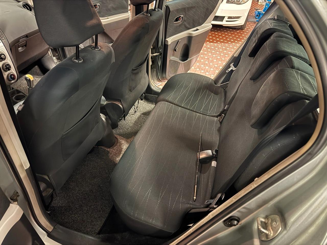 Toyota Yaris 1.3 5 porte Sol - UNICO PROPRIETARIO