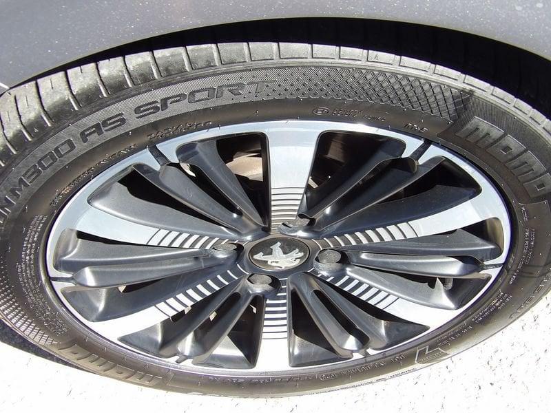 Peugeot 208 Signature PureTech 82cv S/S