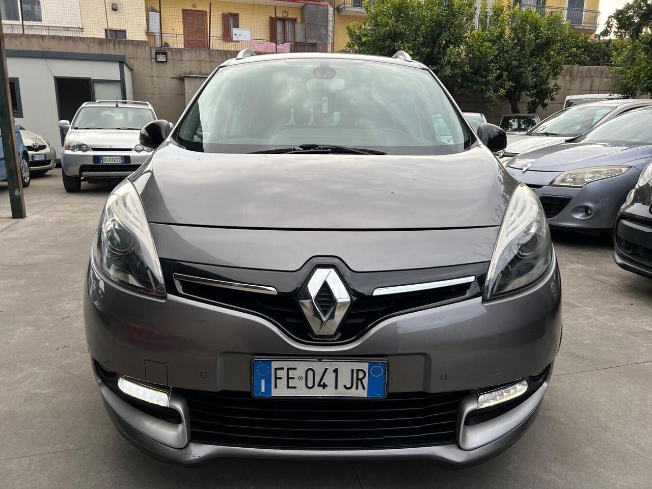 Renault Grand Scenic dCi 8V 110 CV