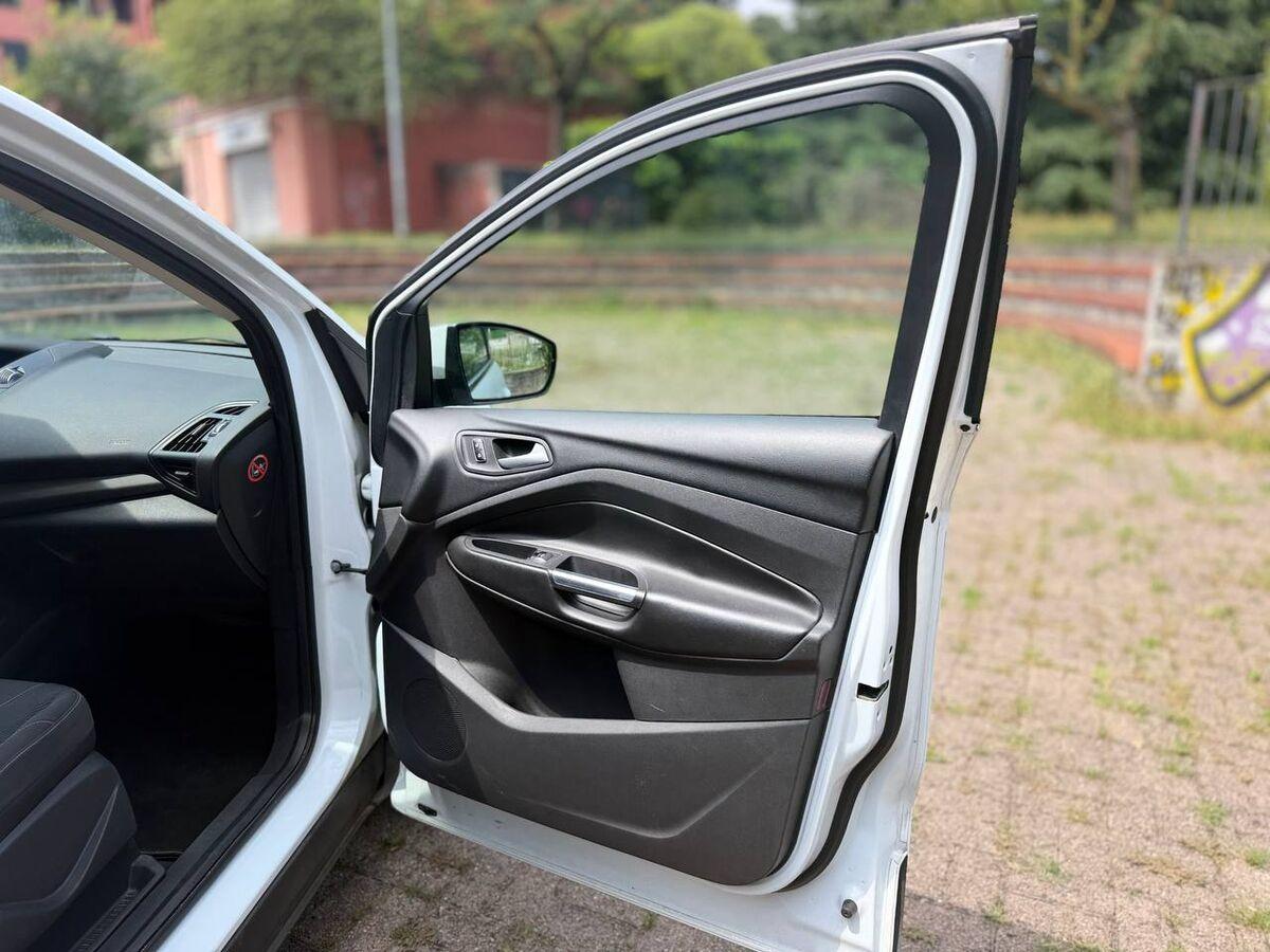 Ford Kuga 1.6 ecoboost Plus s&s 2wd 150cv