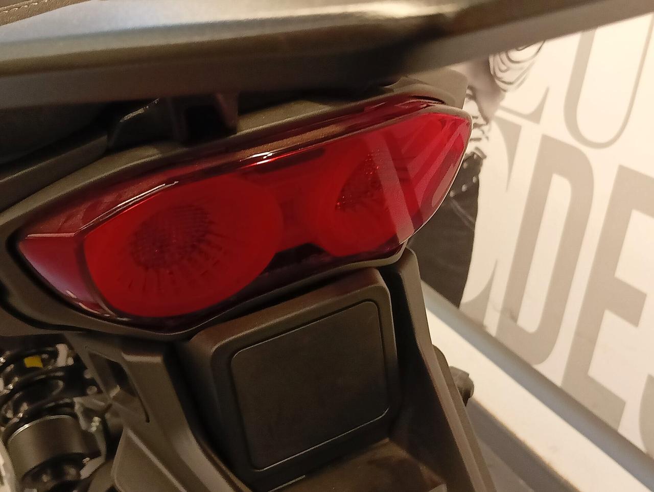 Moto Guzzi Stelvio E5+ '25