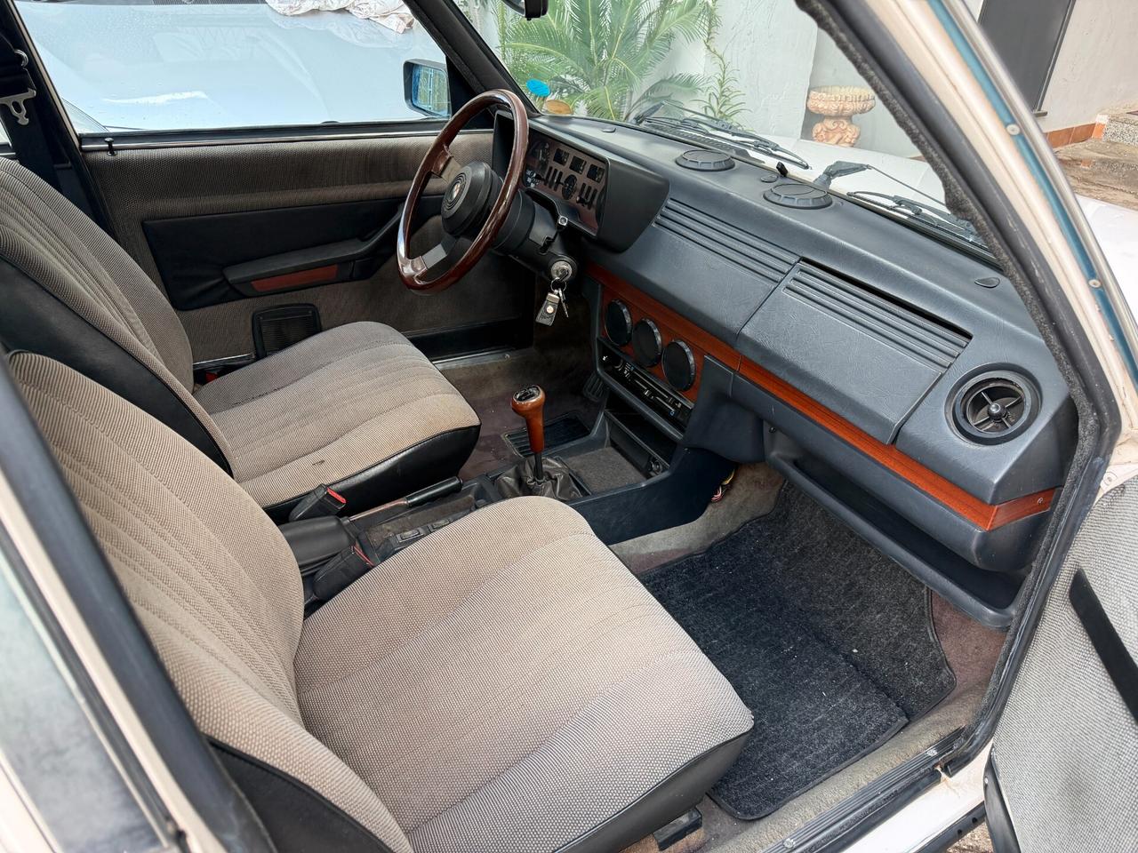 Alfa Romeo Alfetta 2.0 L
