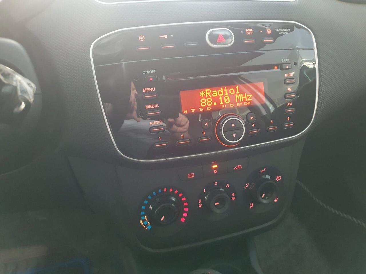 Fiat Punto METANO 1400 77 HP 5 PORTE