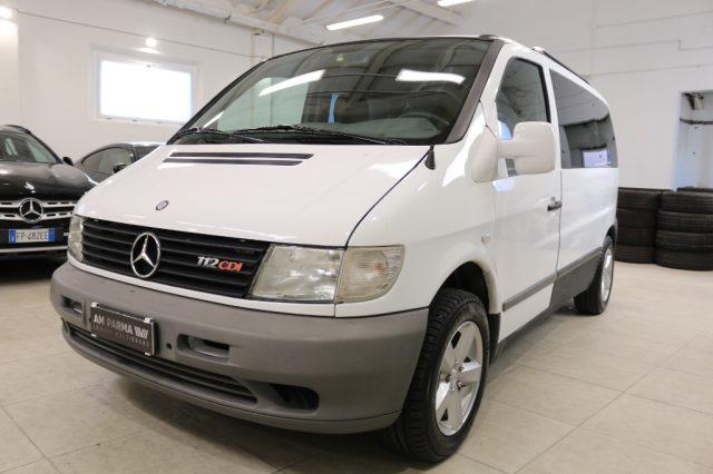 MERCEDES-BENZ Vito 112 CDI cat Mixto Vetrato/GANCIO TRAINO 6 POSTI