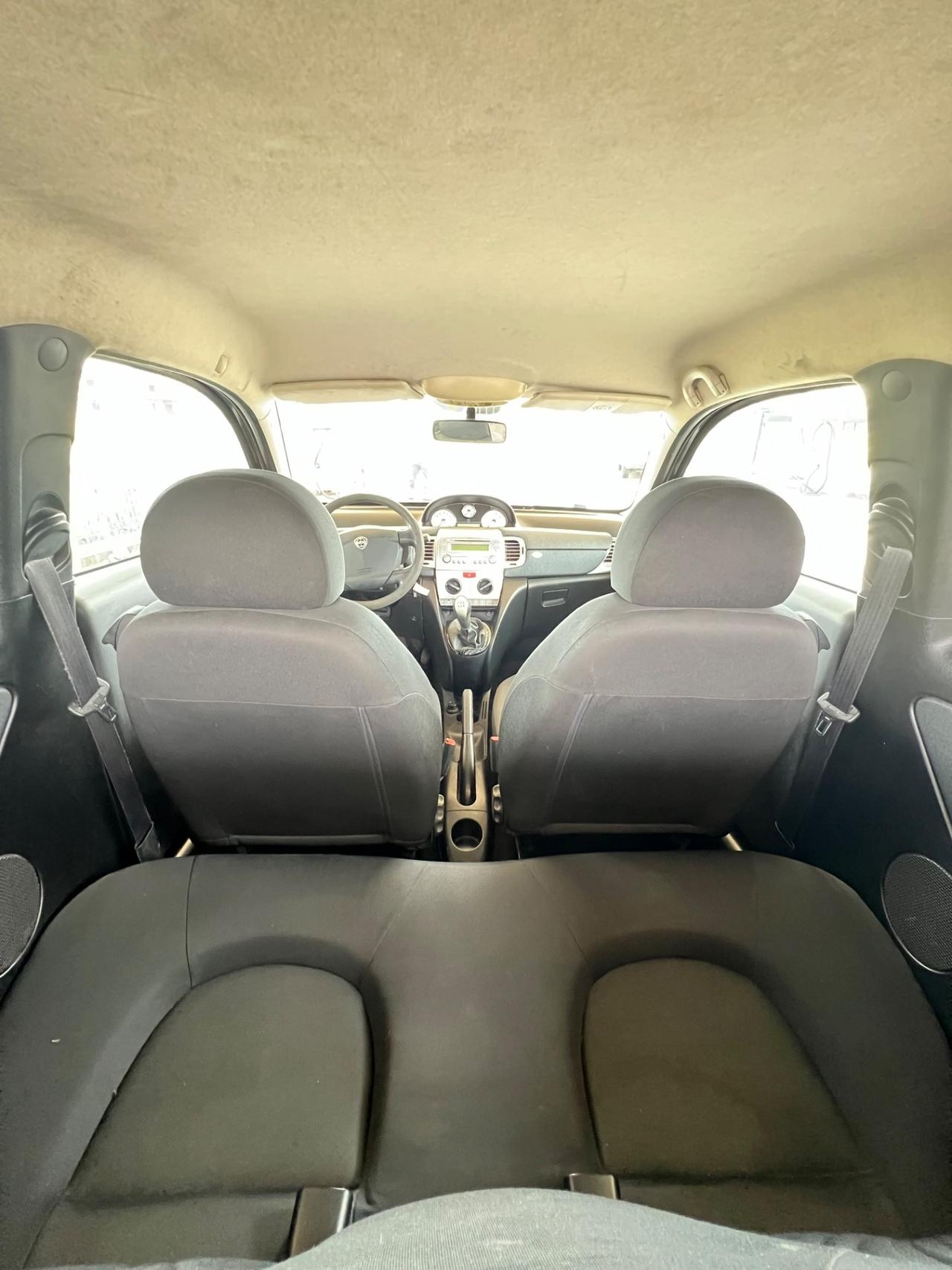 Lancia Ypsilon 1.3 MJT 75 CV Elle