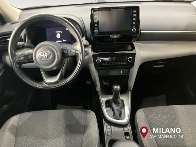 TOYOTA Yaris Cross 1.5 Hybrid 5p. E-CVT AWD-i Business