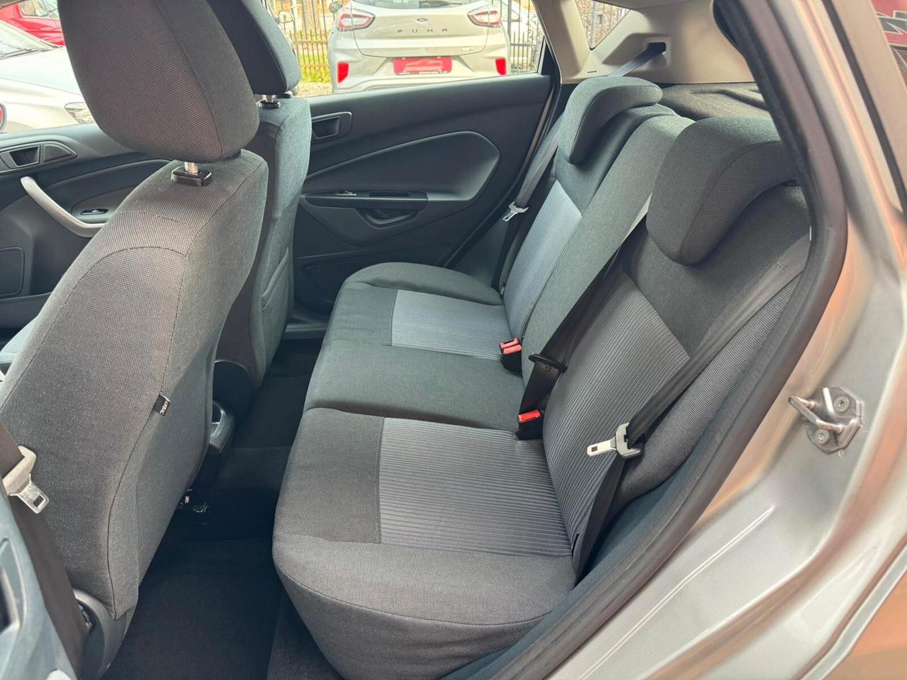 Ford Fiesta 1.4 TDCi 70CV 5 porte