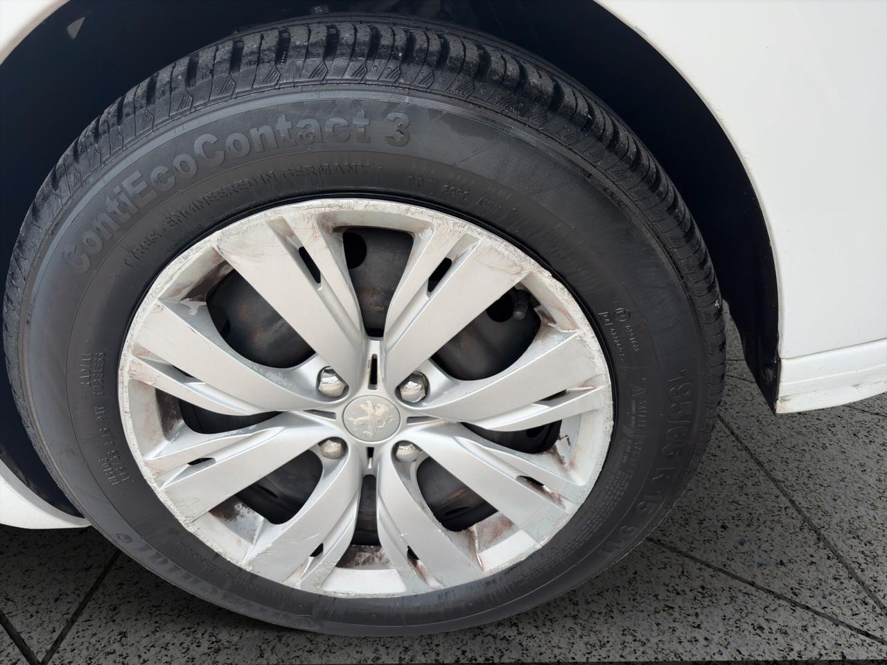 Peugeot 208 1.2 VTi 82 CV 5 porte Active