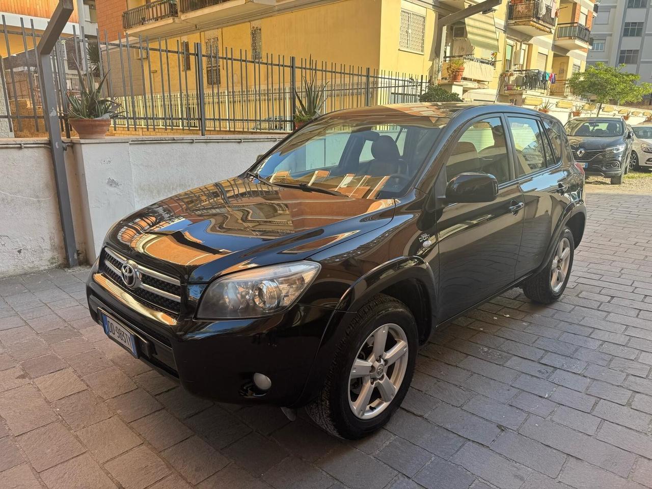 Toyota Rav 4 2.2 D-4D 177cv LUXURY