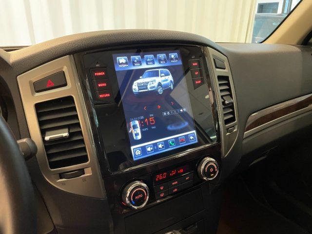 MITSUBISHI Pajero 3.8 4WD Gold Panorama Leder Alu