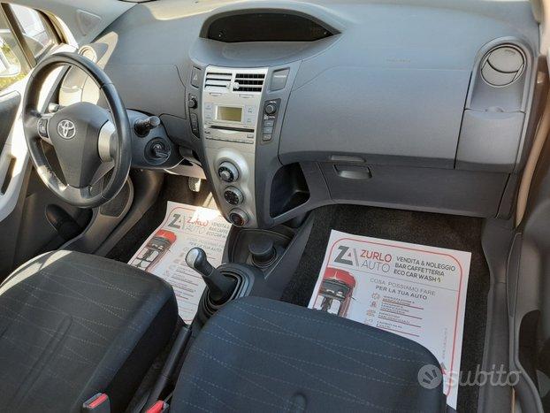TOYOTA Yaris 1.0 5P. SOL