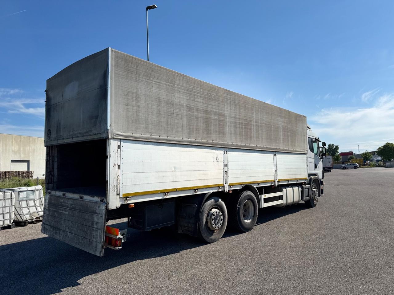 SCANIA 114L 380