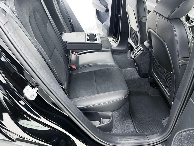 Volvo XC40 XC40 B4 197CV AWD AUT R DESIGN