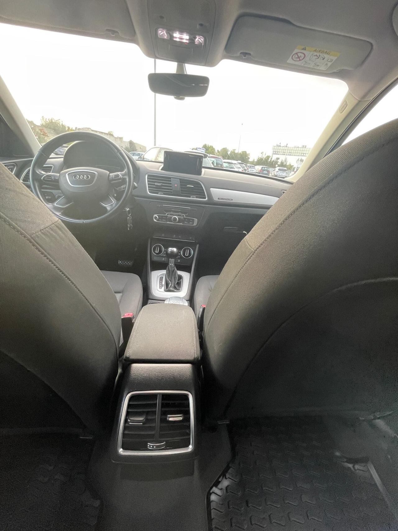 Audi Q3 2.0 TDI 150 CV Business