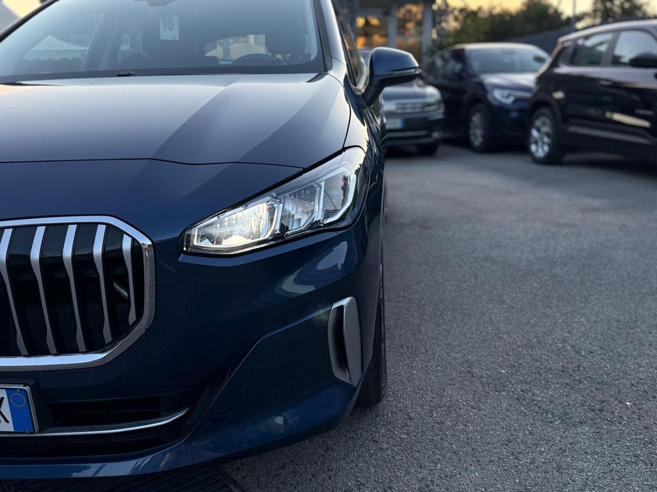 218d Active Tourer Luxury