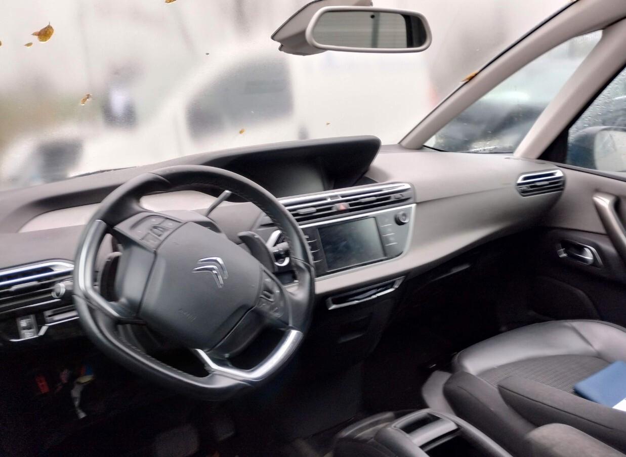 Grand C4 SpaceTourer 130 EAT8 Shine 7 POSTI