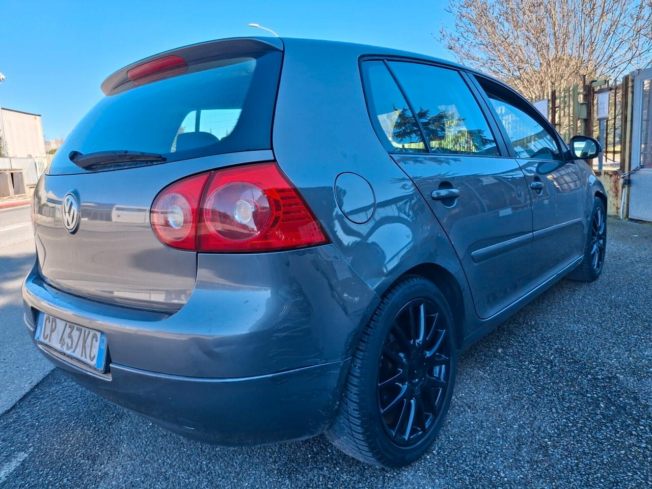 Volkswagen Golf 1.6 16V FSI 5p. Sportline