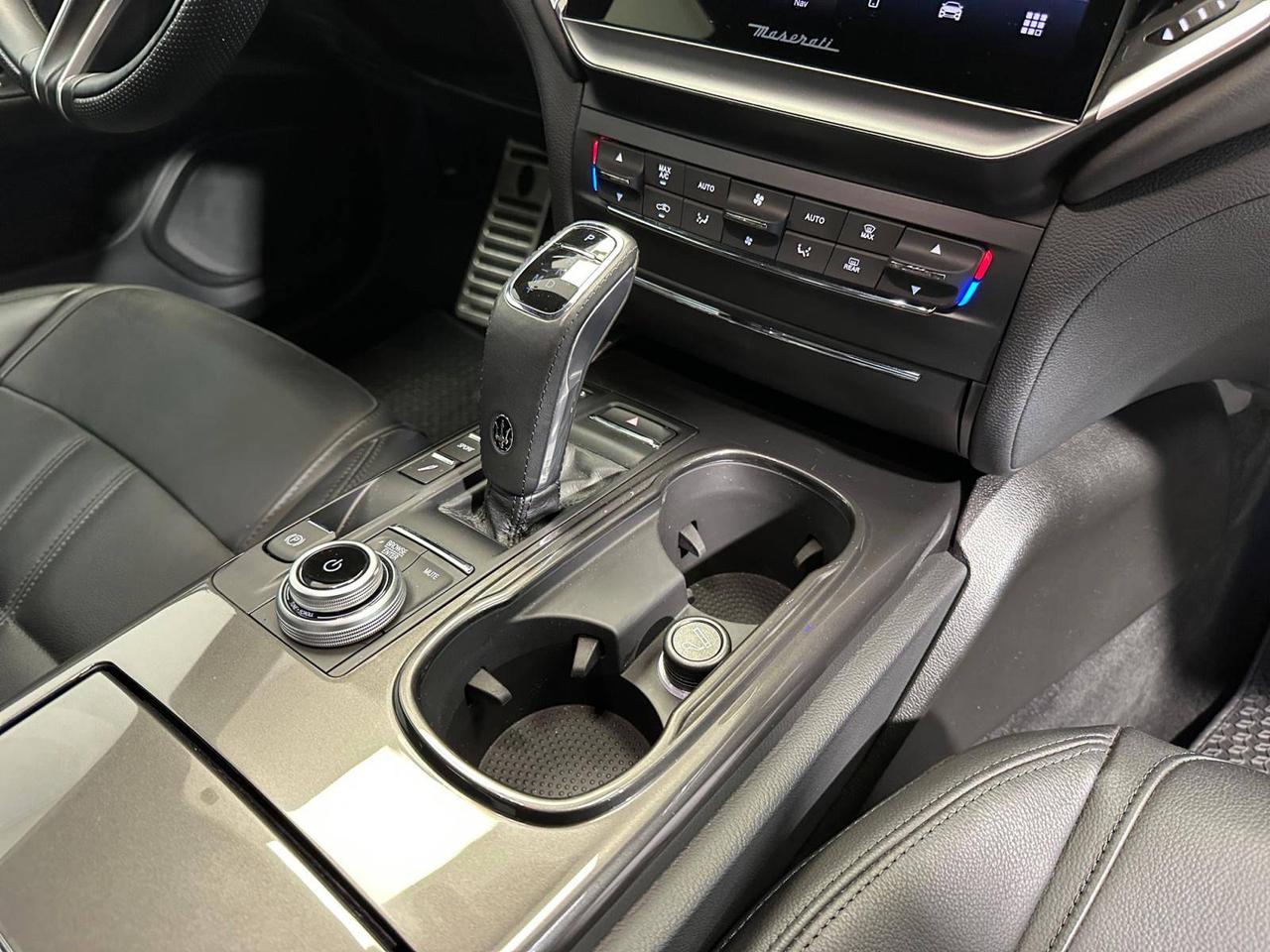 Maserati Ghibli Gransport 330cv