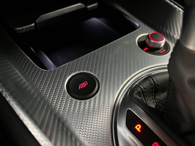 AUDI TT RS Coupé 2.5 TFSI quattro S tronic / SEDILI A GUSCIO