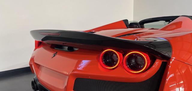 FERRARI F8 Spider "SPEDIZIONE SU RICHIESTA IN TUTTO IL MONDO"