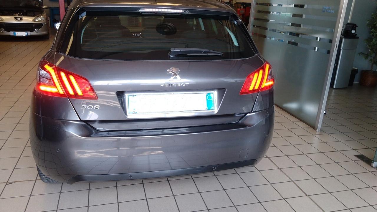 Peugeot 308 BlueHDi 120 S&S EAT6 Allure