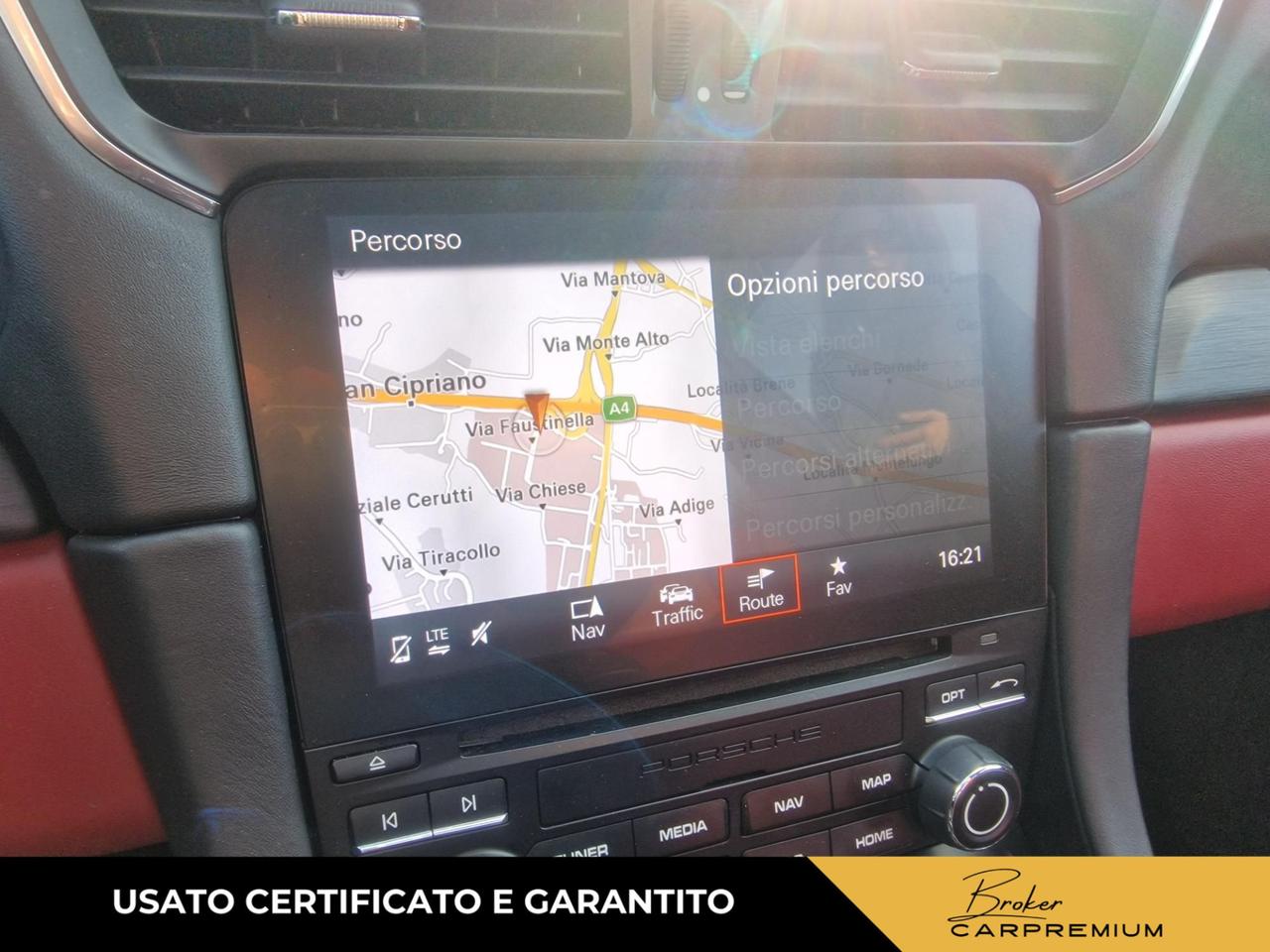 Porsche 911 3.0 Carrera 4 GTS auto