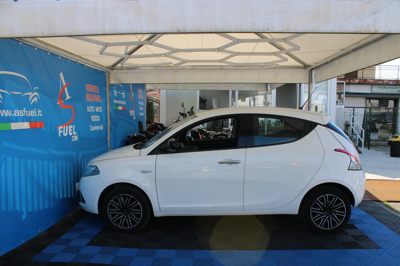 Lancia Ypsilon 1.2 69 CV 5 porte S&S Gold