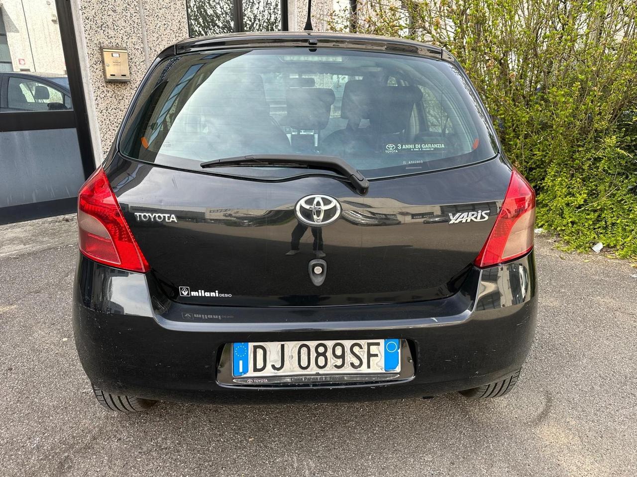 Toyota Yaris 1.0 5 porte Sol