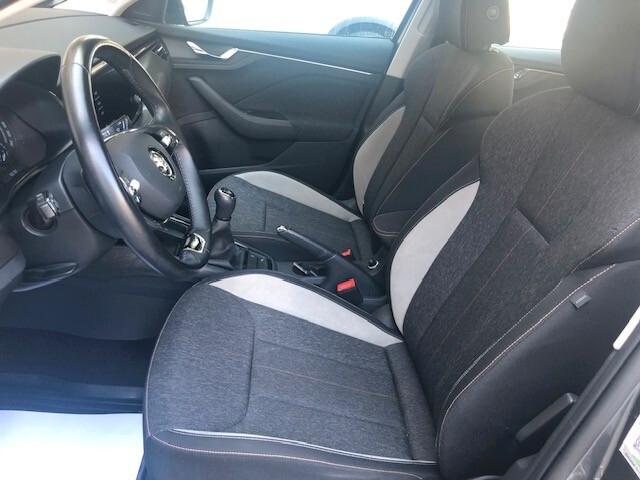 Skoda Kamiq 1.0 TSI 95cv Black Dots