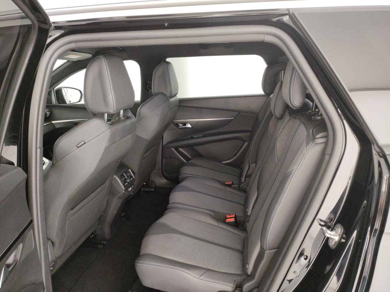 PEUGEOT 5008 1.5 bluehdi Allure Pack 130cv eat8 7 Posti