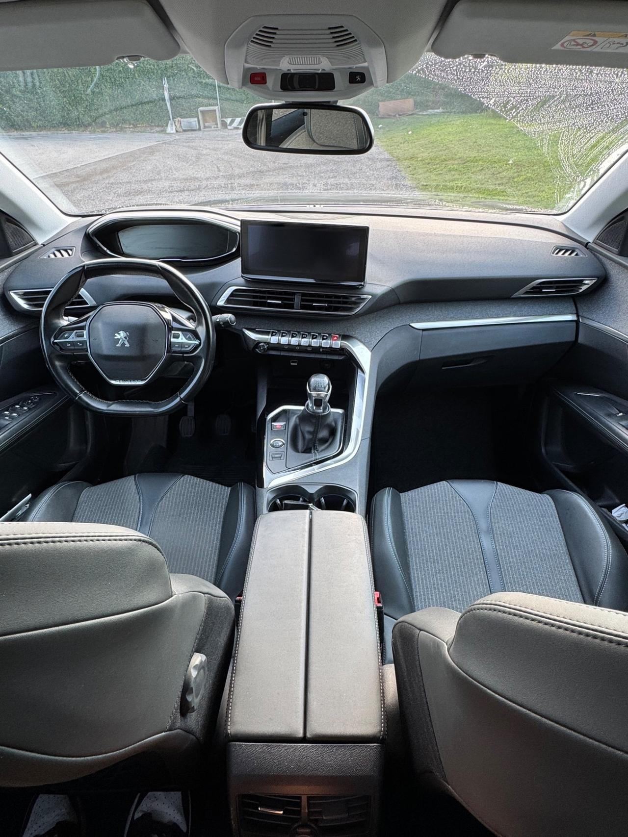 PEUGEOT 3008 1.5 Blu HDI DIESEL FULL OPTIONAL