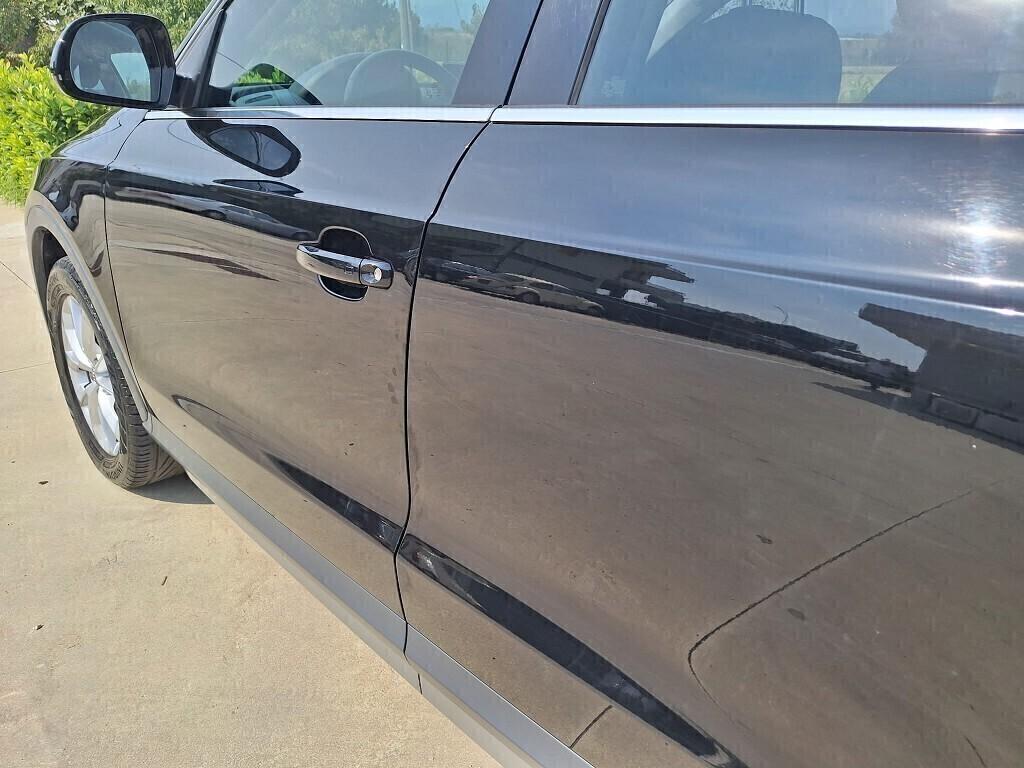 Audi Q3 2.0 TDI 120 CV Sport Navigatore Fari Led.