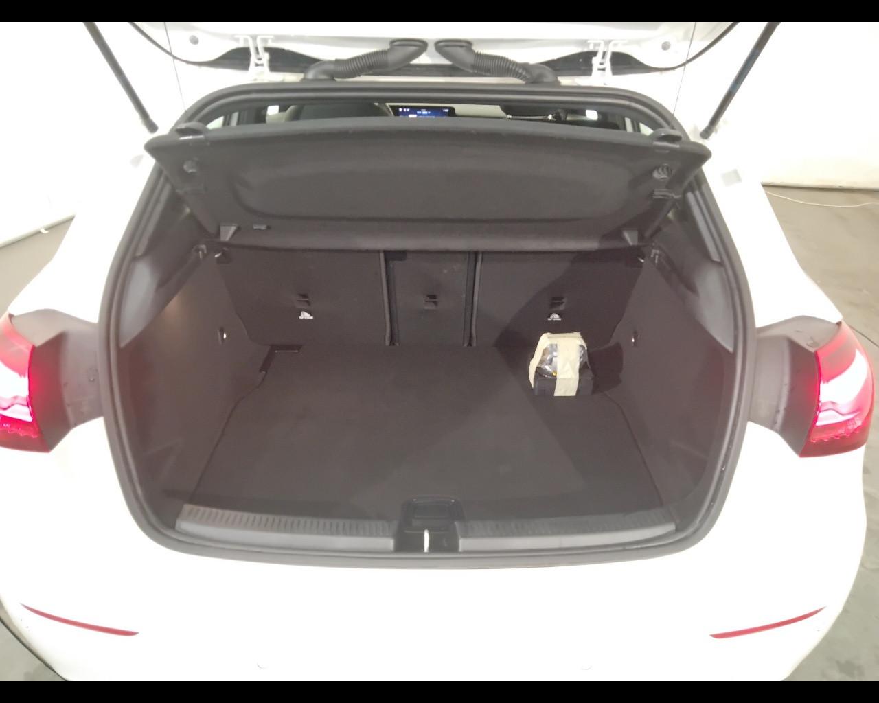 Mercedes-Benz Classe A - W177 2023 - A 180 d Advanced auto