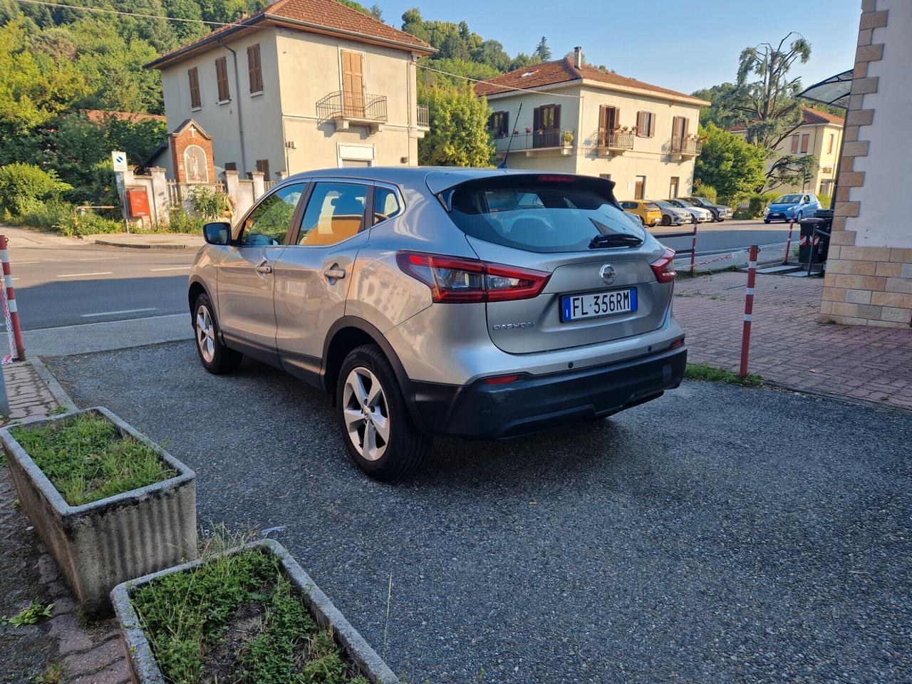 Nissan Qashqai 1.2 115CV "67.500 km" Bluetooth, Sensori, Cruise