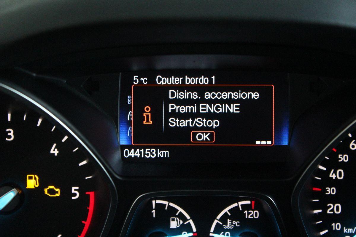 FORD - Kuga - 2.0 TDCI 120 CV S&S 2WD ST-Line