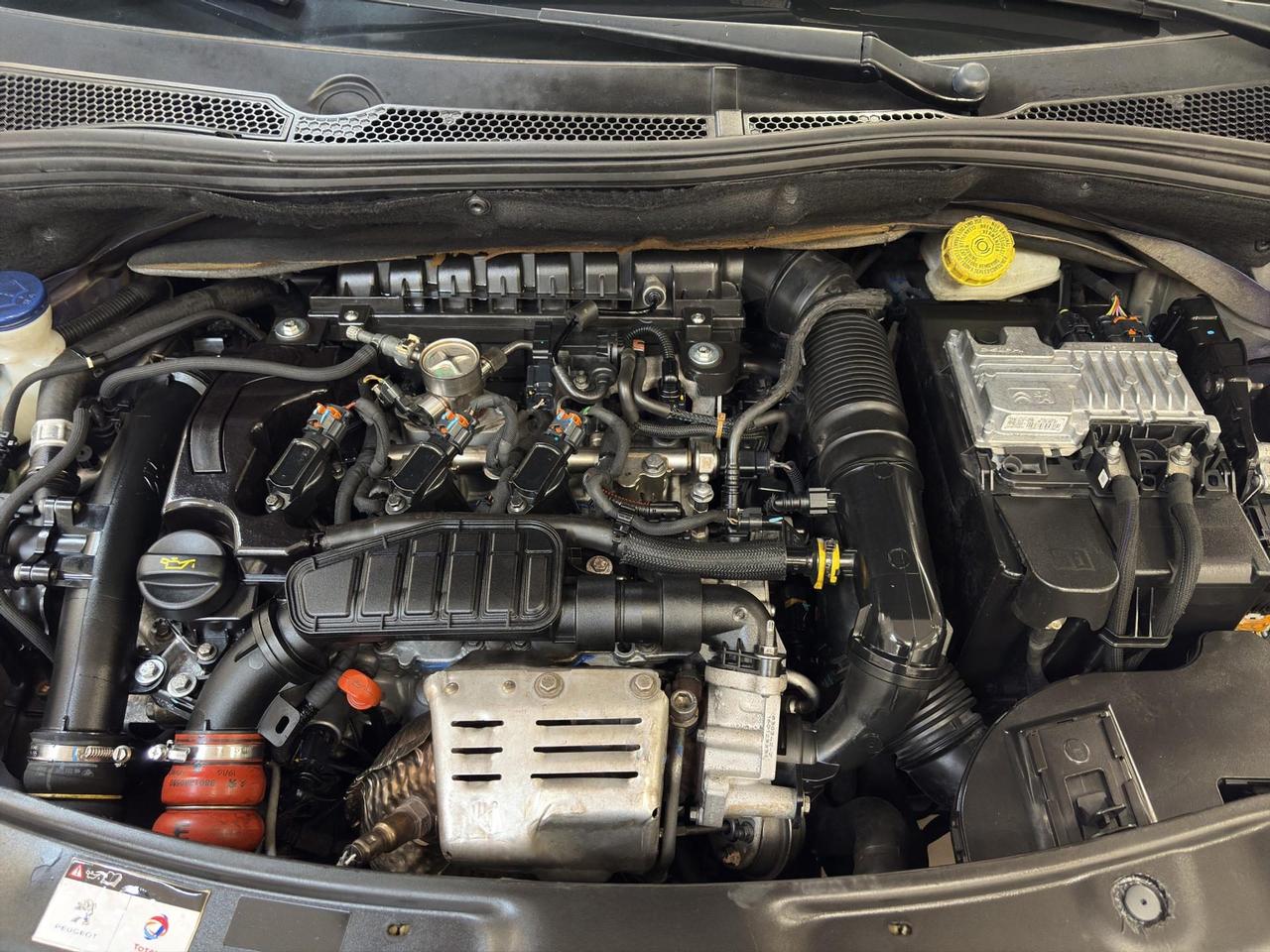 Peugeot 208 5p 1.2 puretech t GT Line s&s 110cv