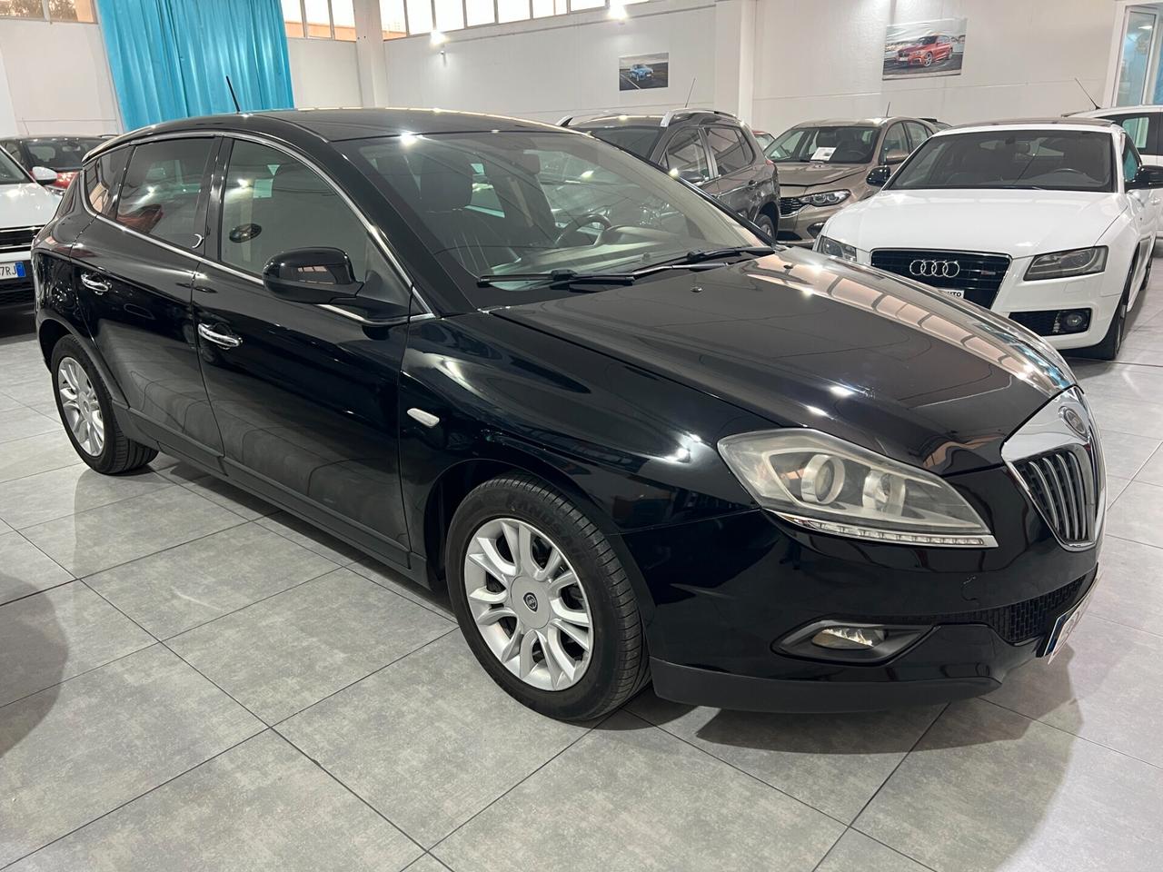 Lancia Delta 1.6 120 CV - PLATINO - 2011