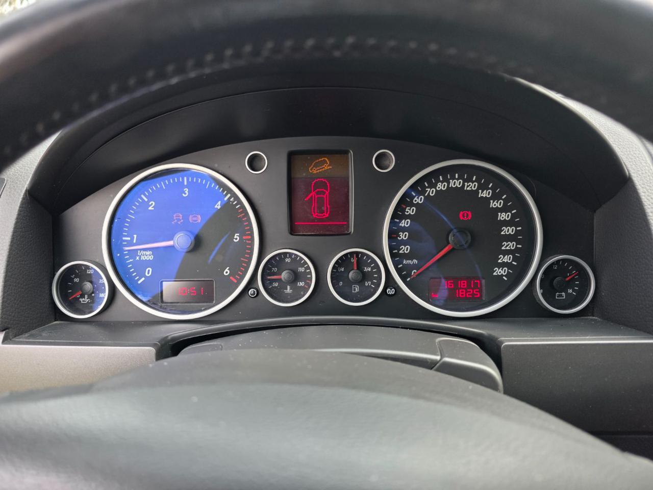 Volkswagen Touareg 2.5 tdi R5