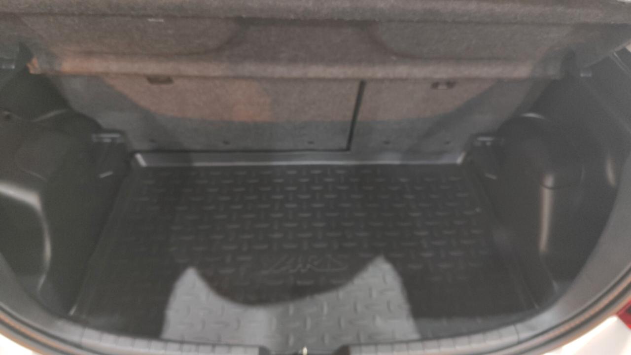 Toyota Yaris 1.0 5 porte Lounge