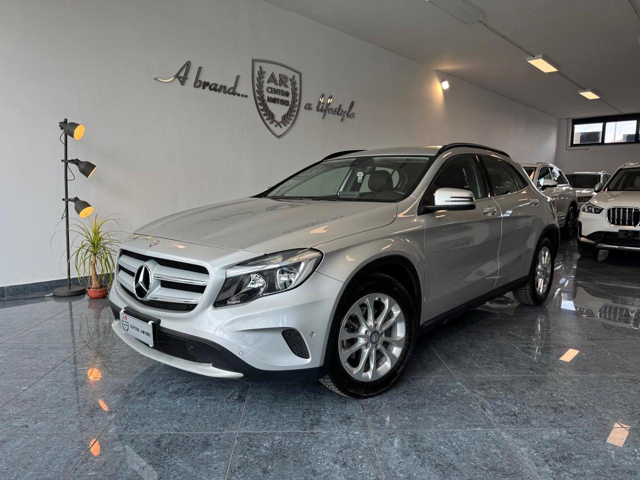 Mercedes-Benz GLA 200 d Sport Navi Pelle Pdc Retrocamera Uniprop